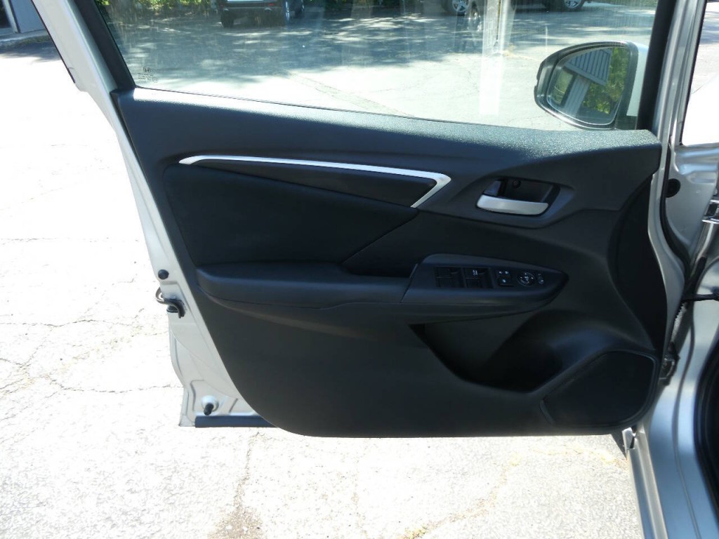 2015 Honda Fit Image 16