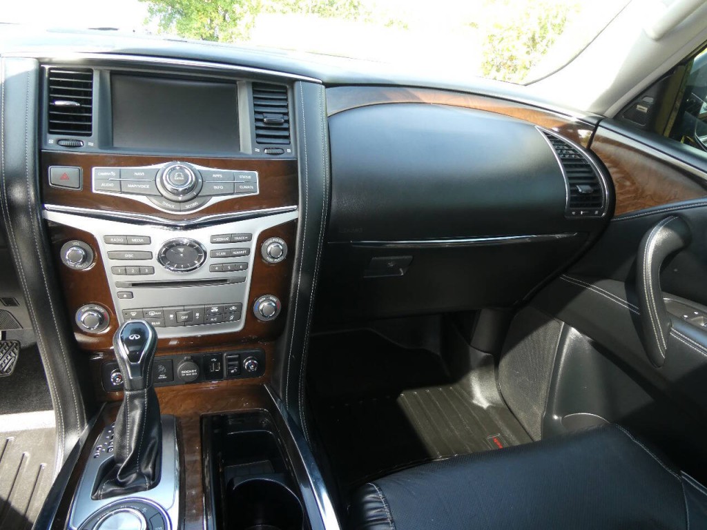 2019 INFINITI QX80 Image 38