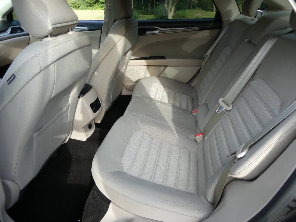 2018 Ford Fusion Image 24
