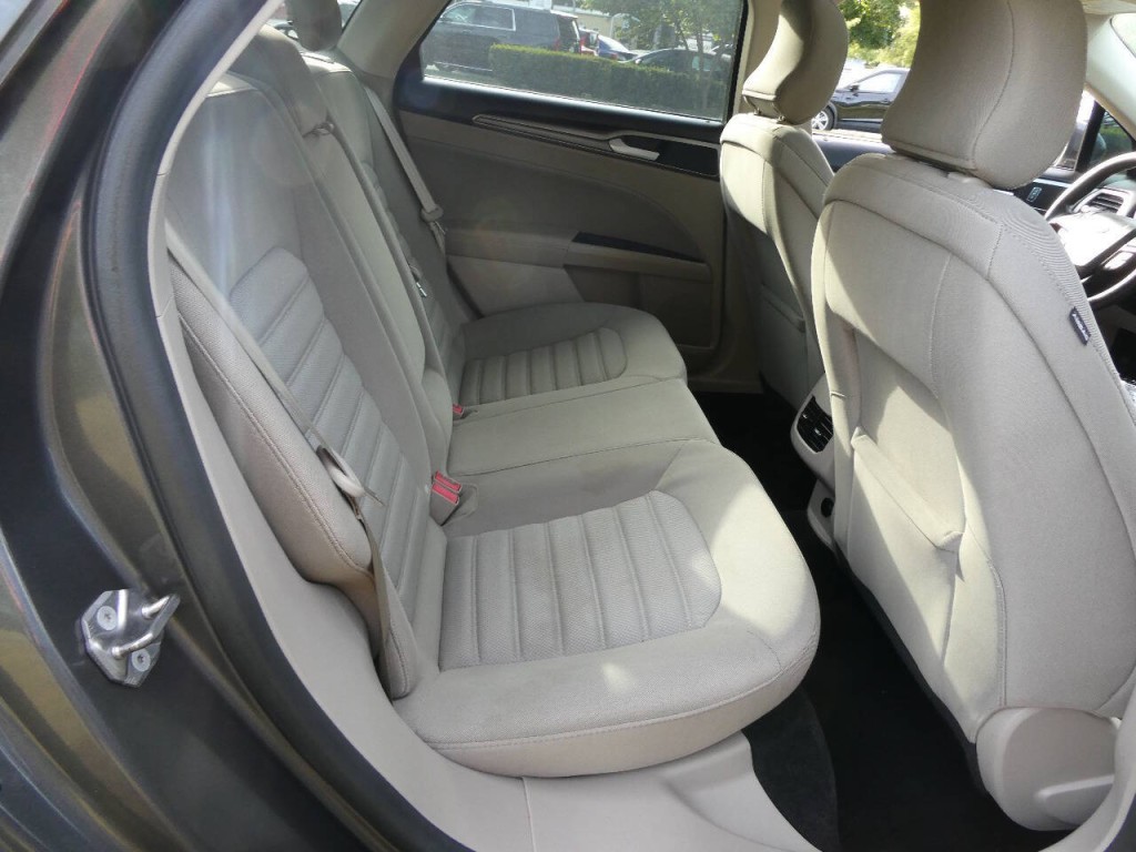 2018 Ford Fusion Image 25