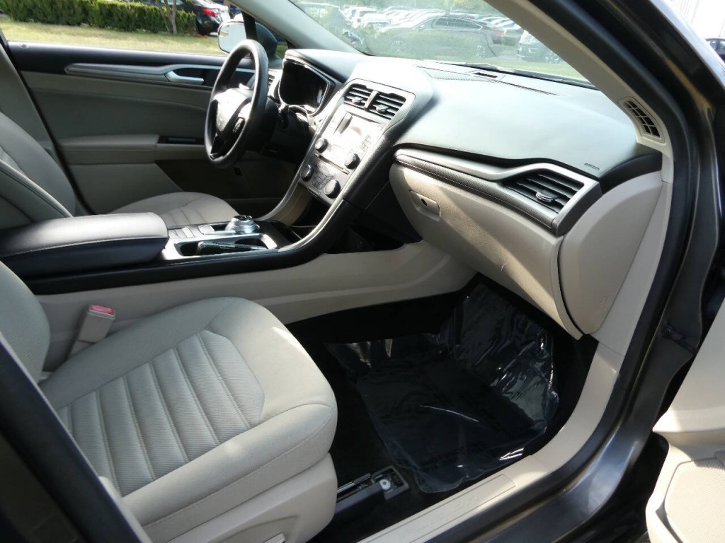 2018 Ford Fusion Image 27