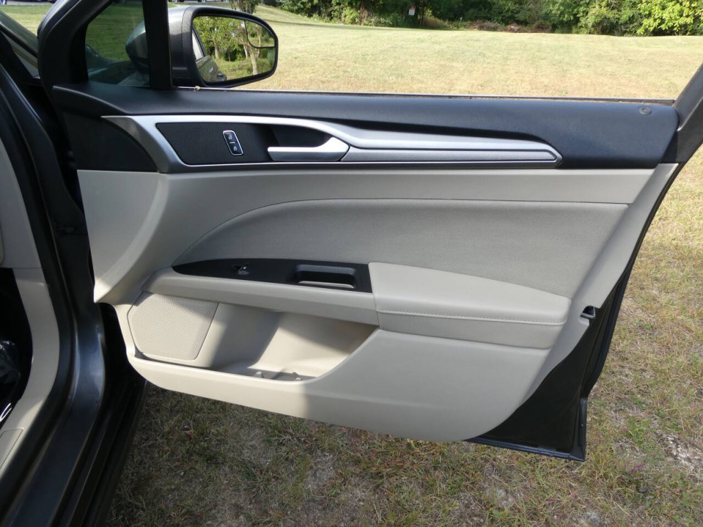 2018 Ford Fusion Image 28