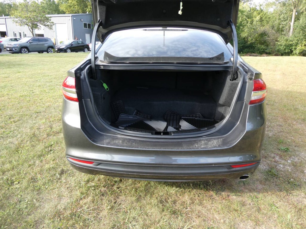 2018 Ford Fusion Image 30