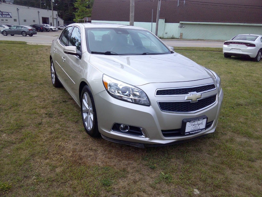 2013 Chevrolet Malibu Image 3