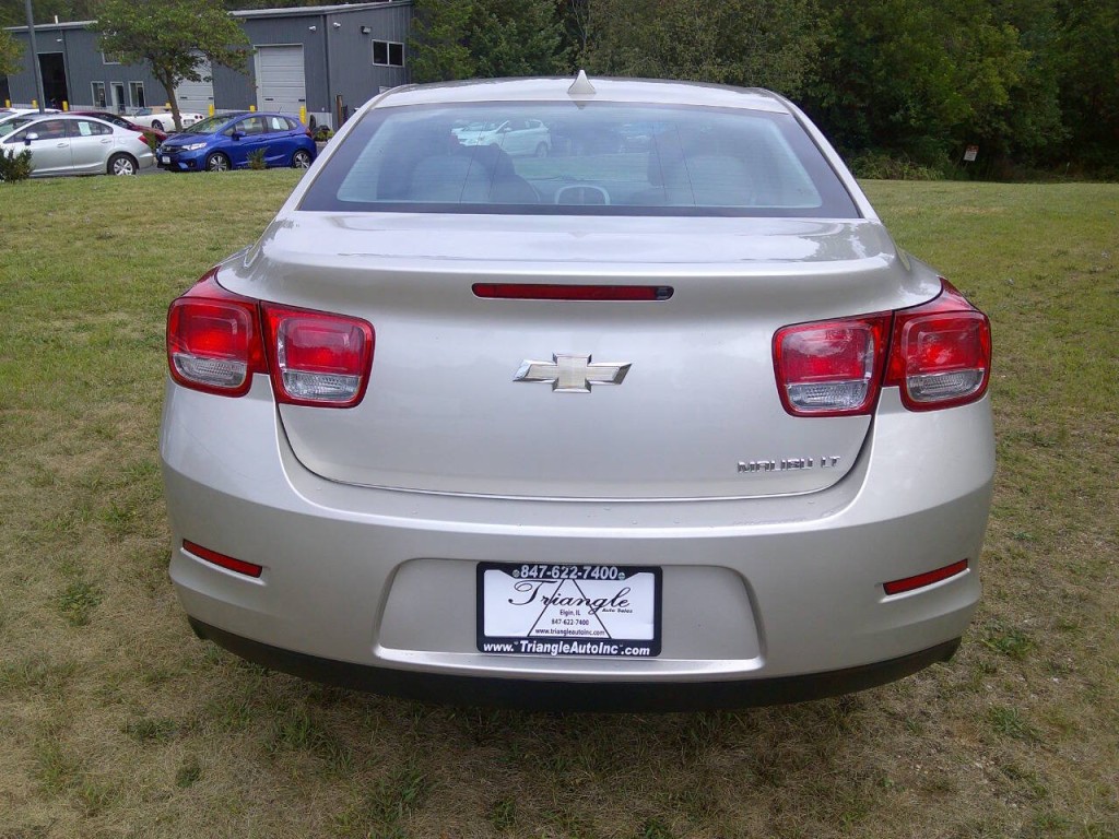 2013 Chevrolet Malibu Image 6