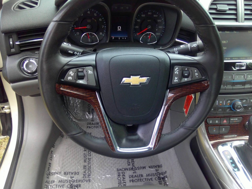 2013 Chevrolet Malibu Image 9