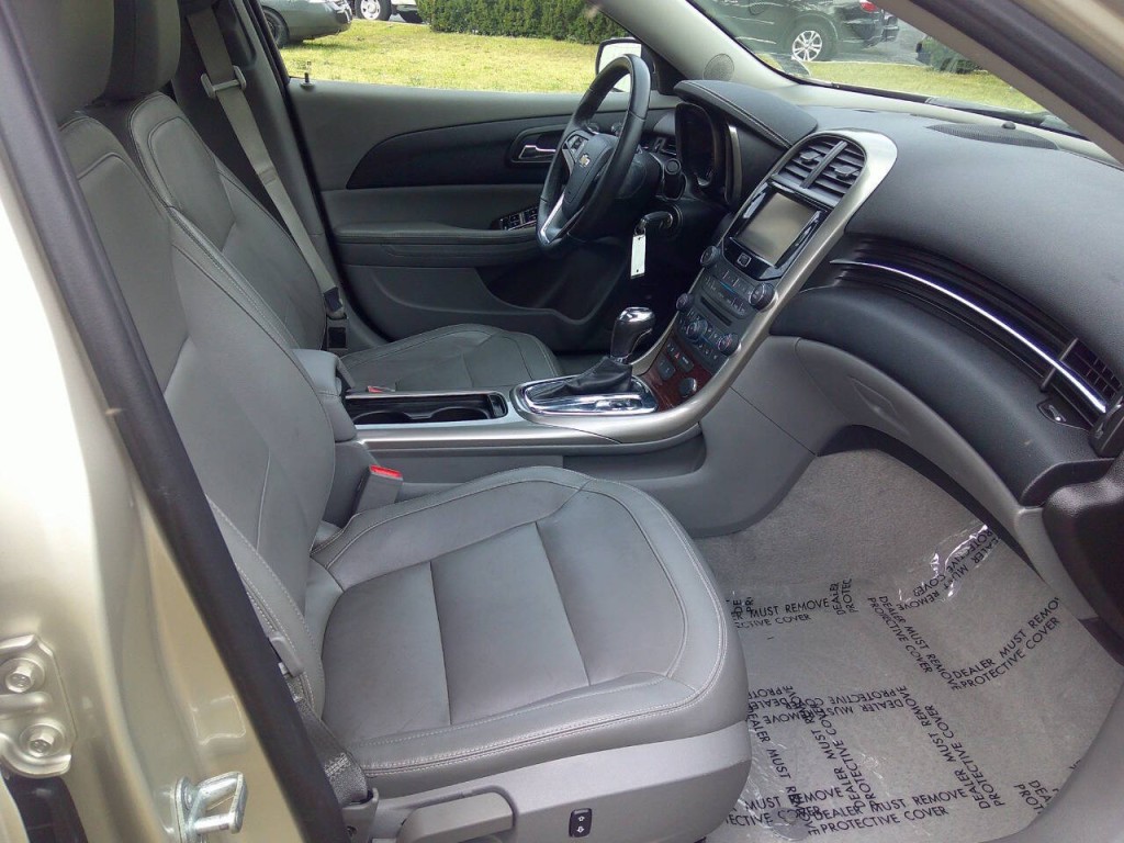2013 Chevrolet Malibu Image 11