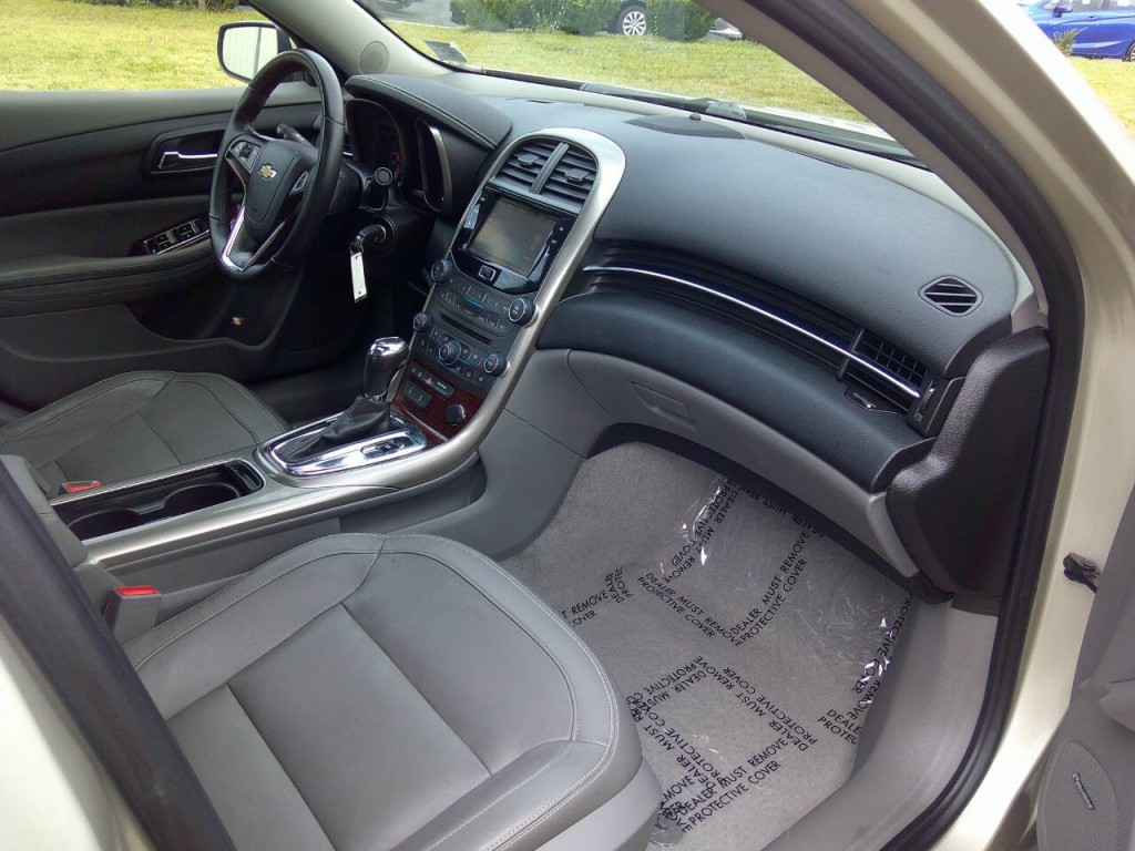 2013 Chevrolet Malibu Image 12