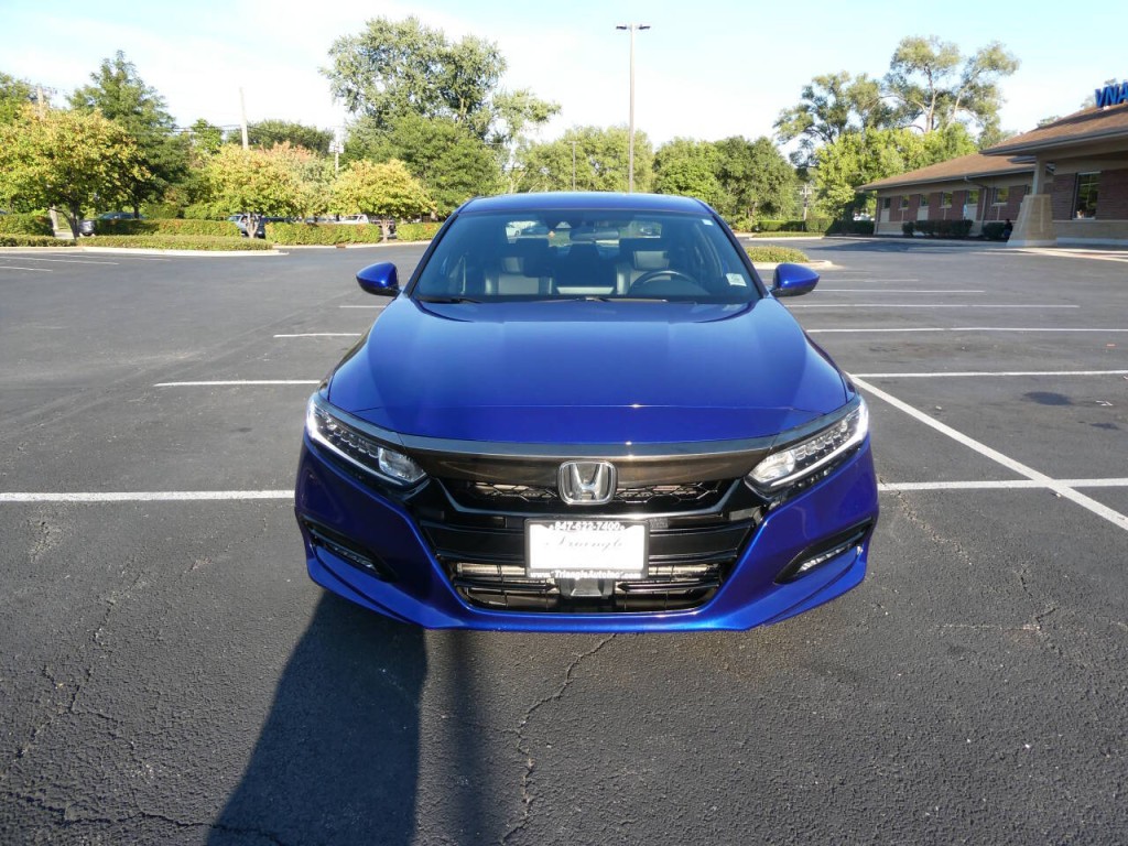 2019 Honda Accord Image 2