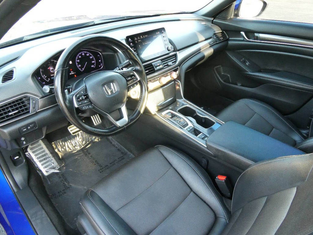 2019 Honda Accord Image 10