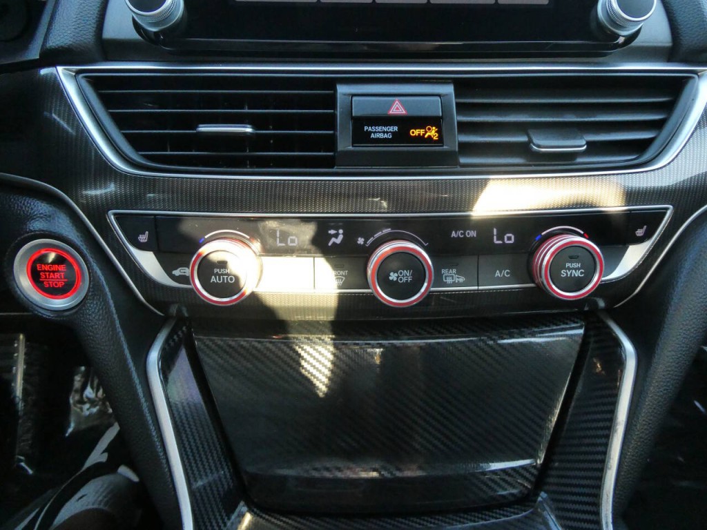 2019 Honda Accord Image 18
