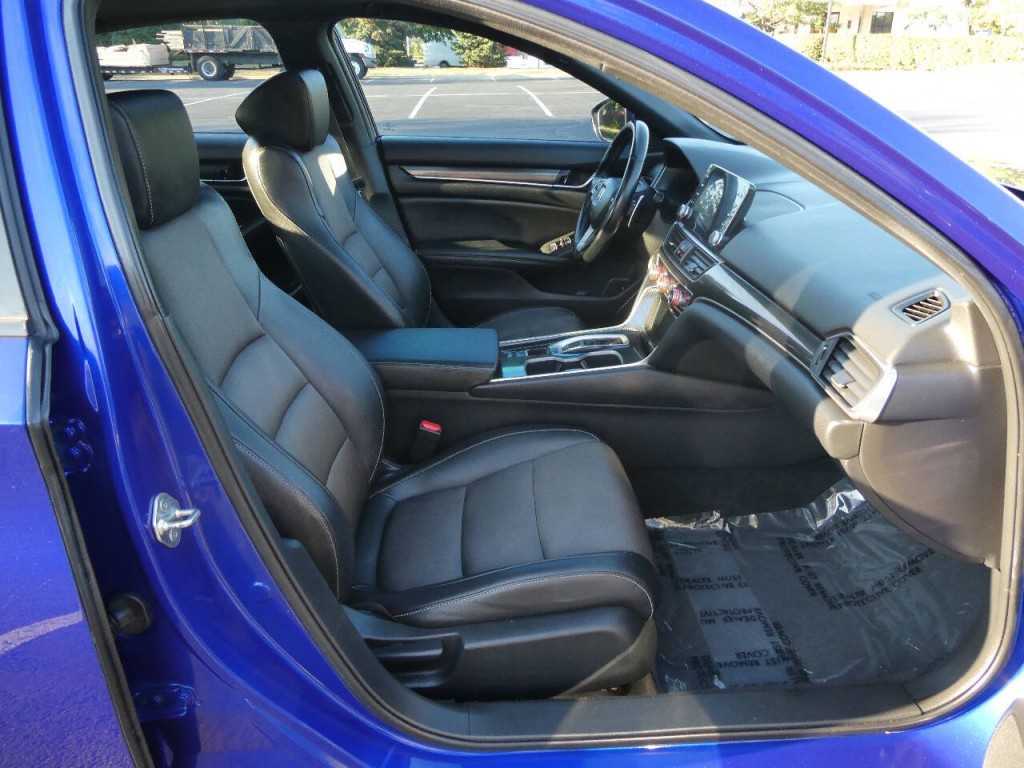 2019 Honda Accord Image 28