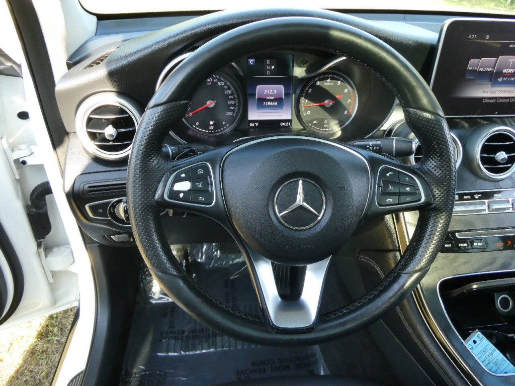2017 Mercedes-Benz GLC-Class Image 10