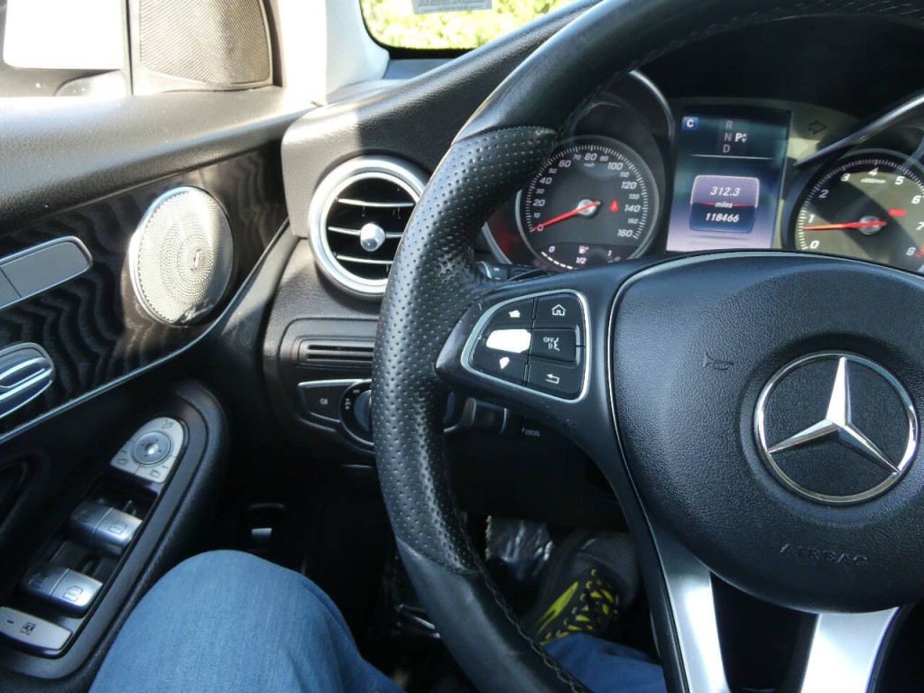 2017 Mercedes-Benz GLC-Class Image 11