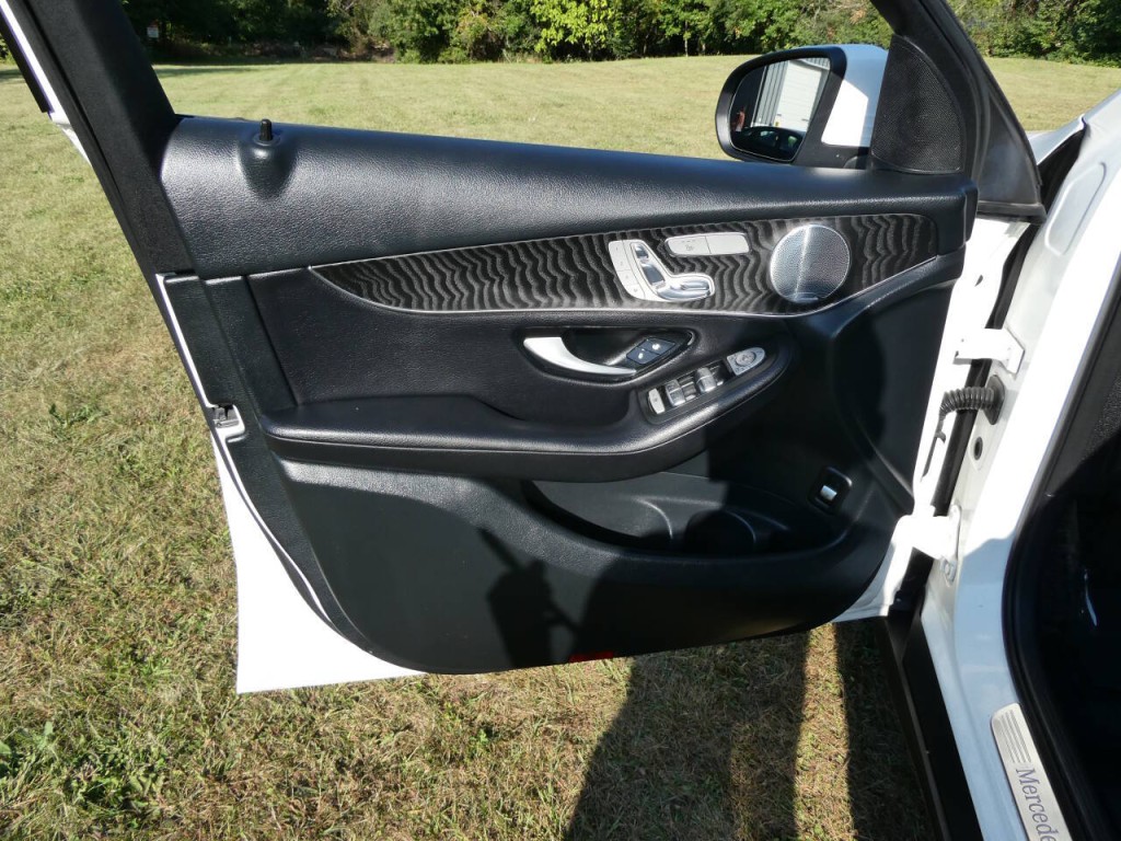 2017 Mercedes-Benz GLC-Class Image 21