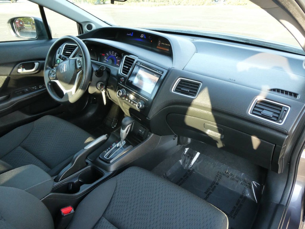 2015 Honda Civic Image 24