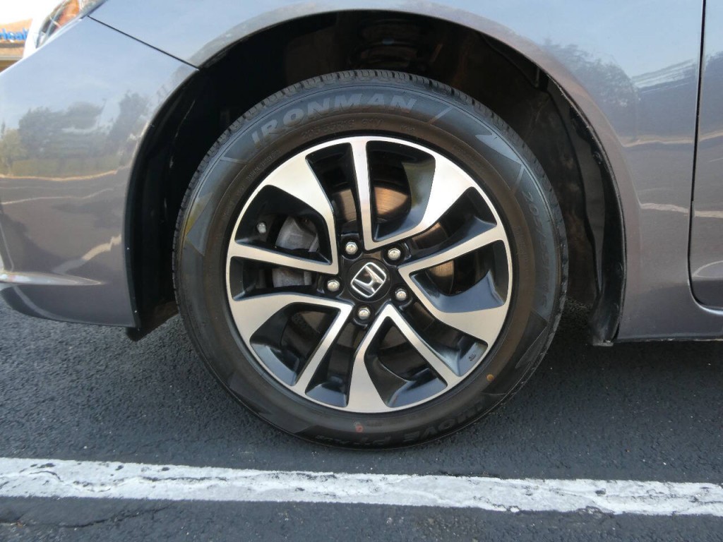 2015 Honda Civic Image 26