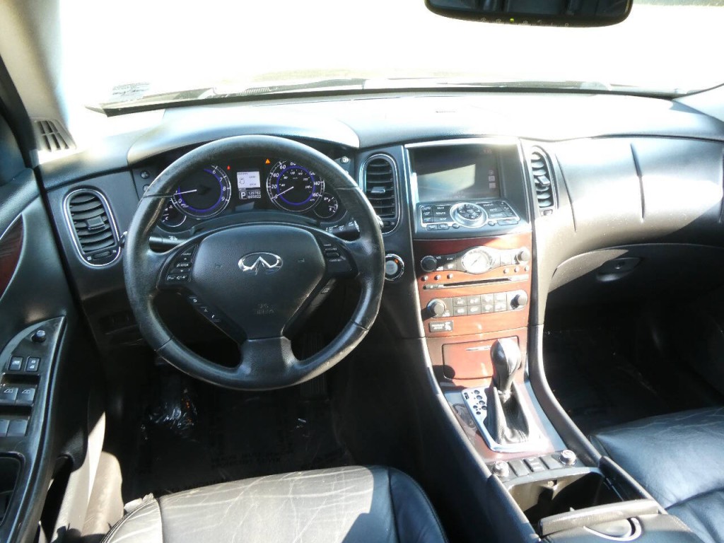 2012 INFINITI EX35 Image 9
