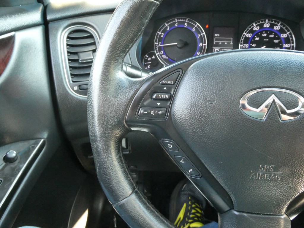 2012 INFINITI EX35 Image 11