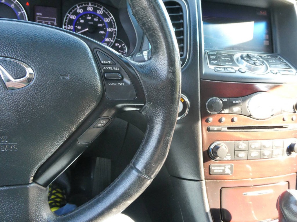 2012 INFINITI EX35 Image 12