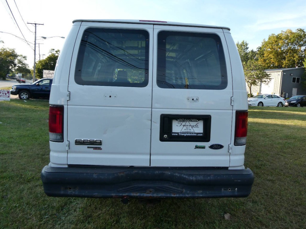 2012 Ford E-Series Image 6