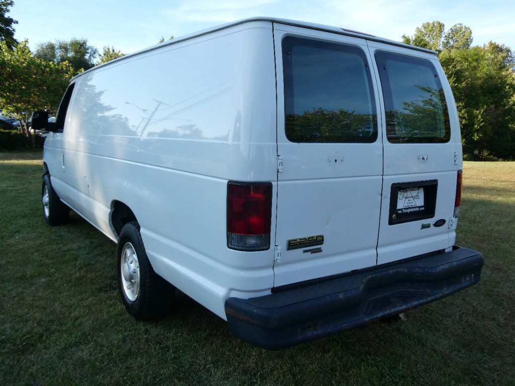 2012 Ford E-Series Image 7