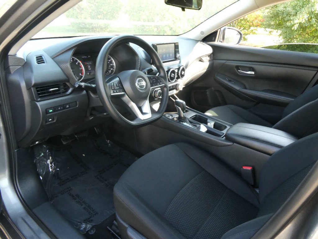 2022 Nissan Sentra Image 9