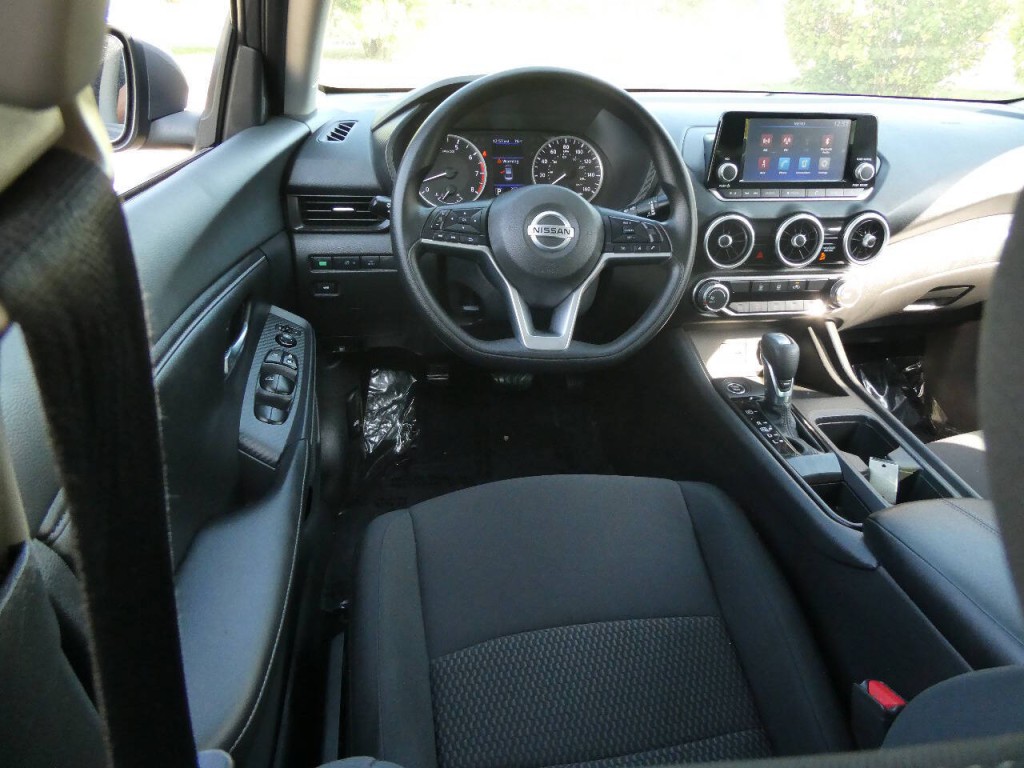 2022 Nissan Sentra Image 10