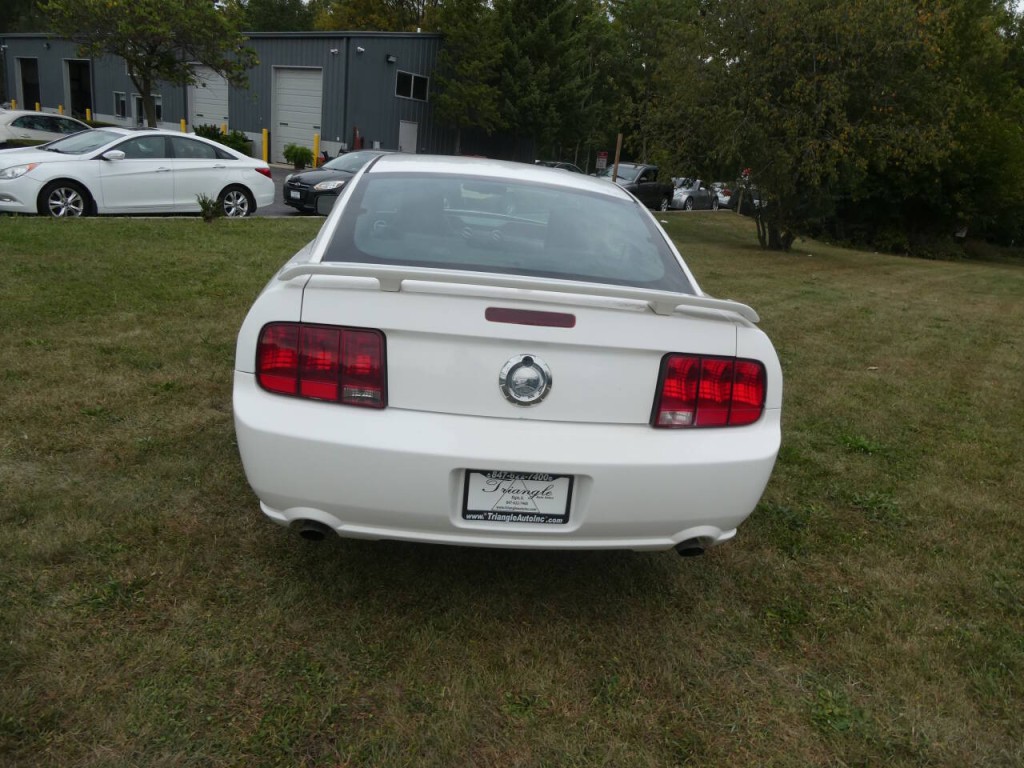 2007 Ford Mustang Image 5