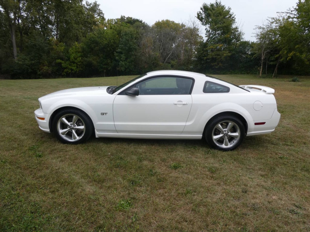 2007 Ford Mustang Image 7