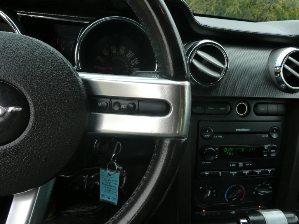 2007 Ford Mustang Image 12
