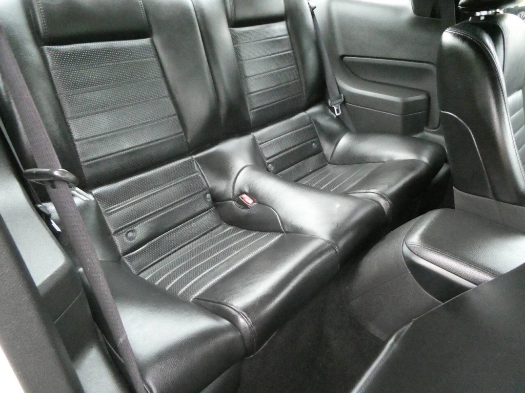 2007 Ford Mustang Image 20