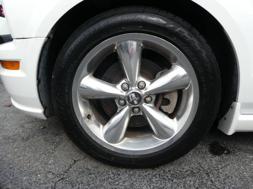 2007 Ford Mustang Image 25