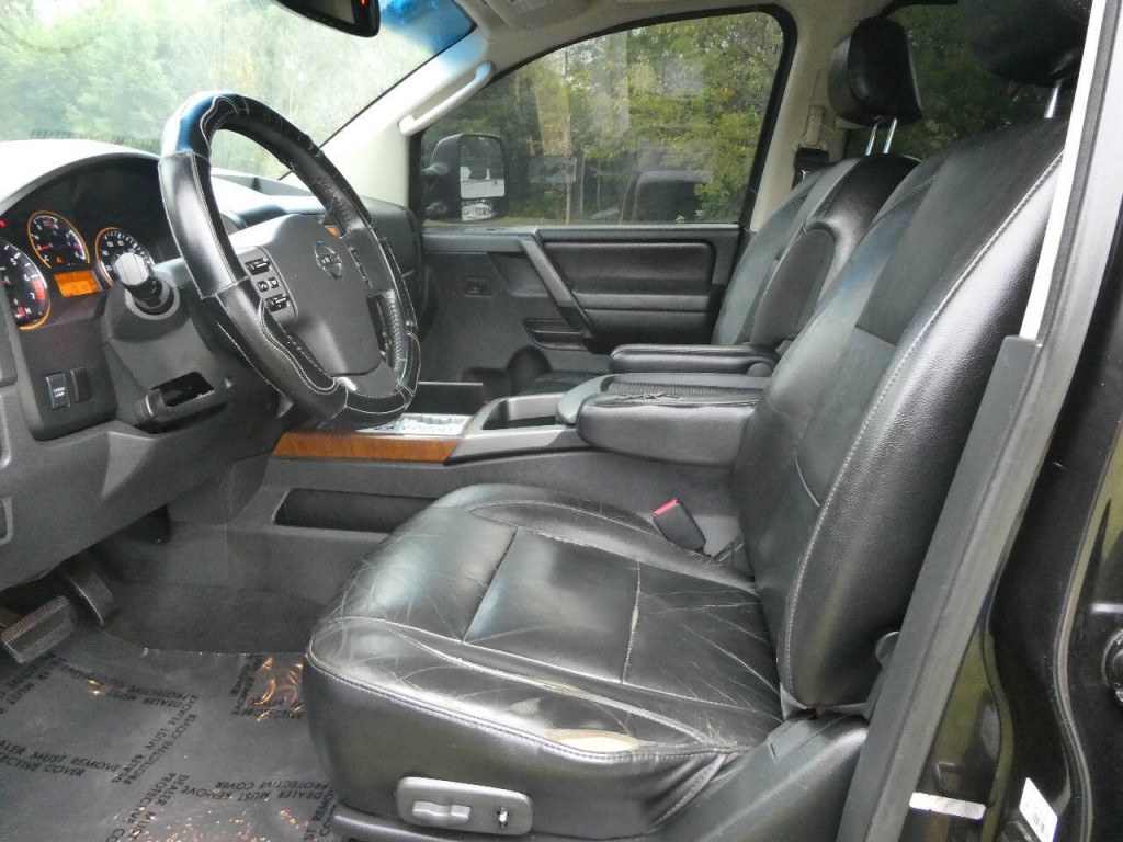 2008 Nissan Titan Image 7