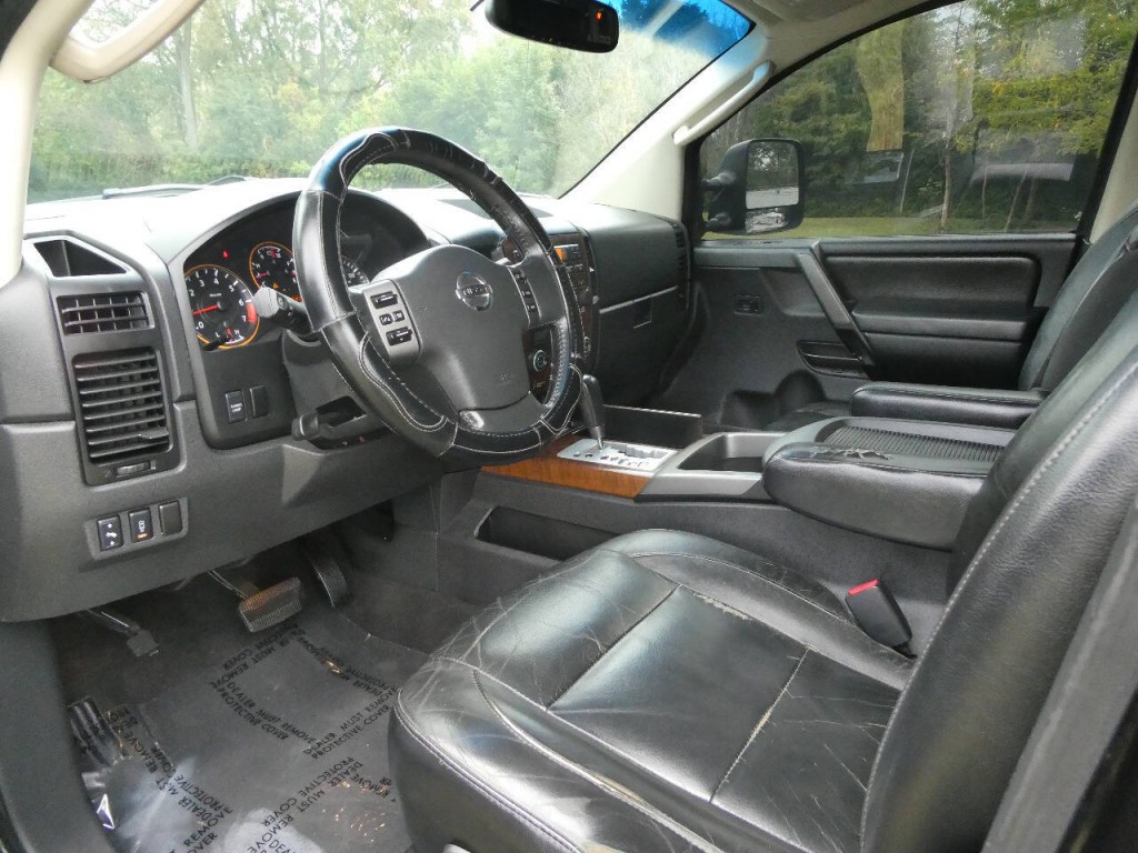 2008 Nissan Titan Image 8