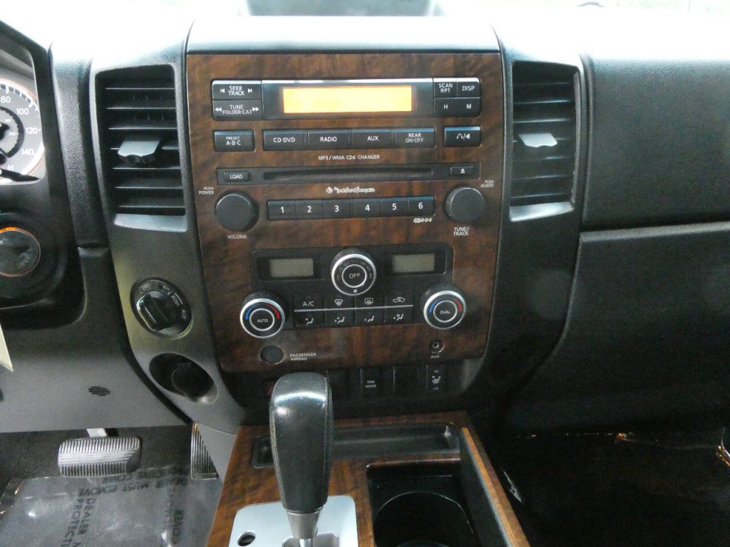 2008 Nissan Titan Image 13