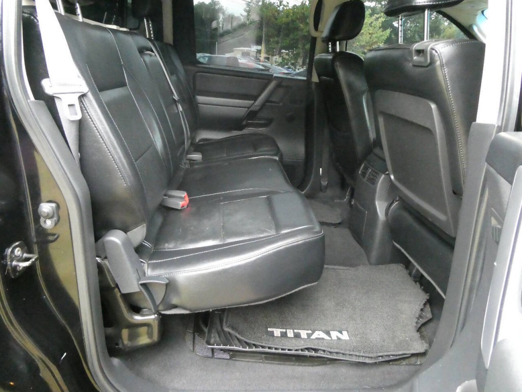 2008 Nissan Titan Image 16