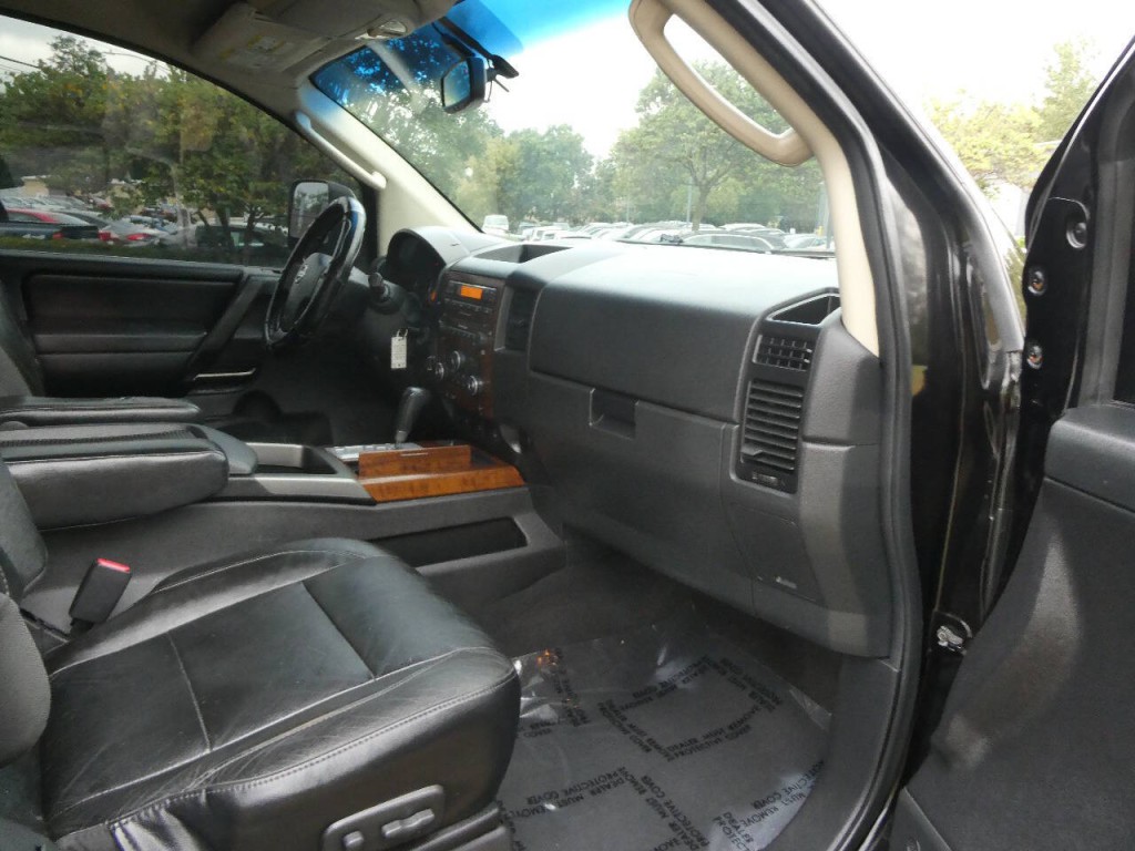 2008 Nissan Titan Image 18