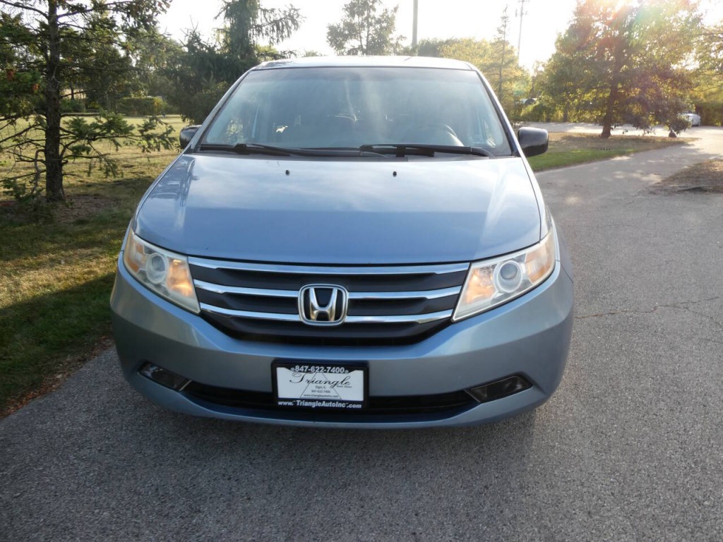 2012 Honda Odyssey Image 2