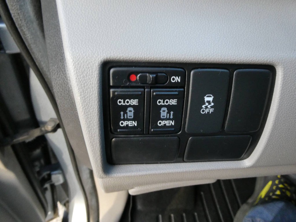 2012 Honda Odyssey Image 15