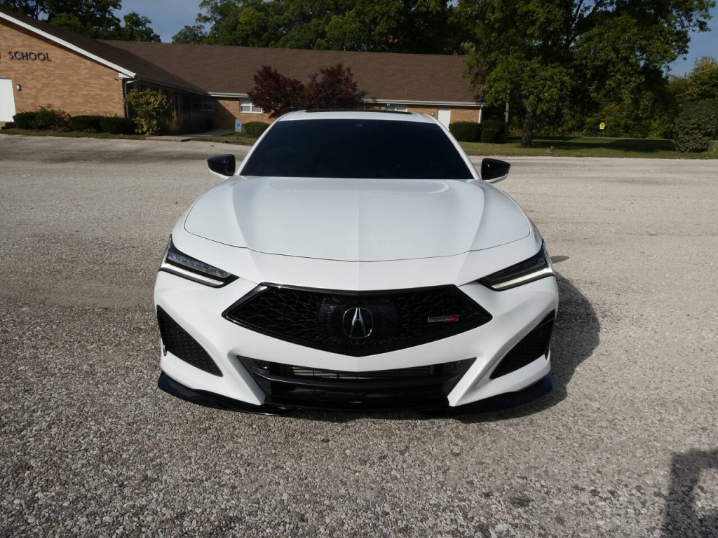 2022 Acura TL Image 2