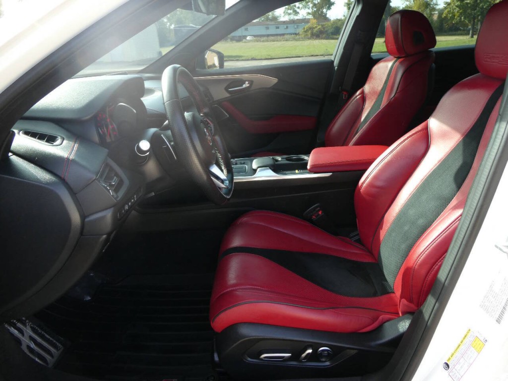 2022 Acura TL Image 9