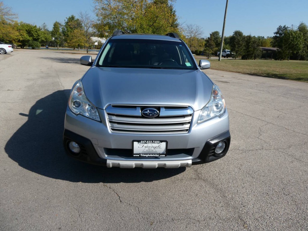 2014 Subaru Outback Image 2