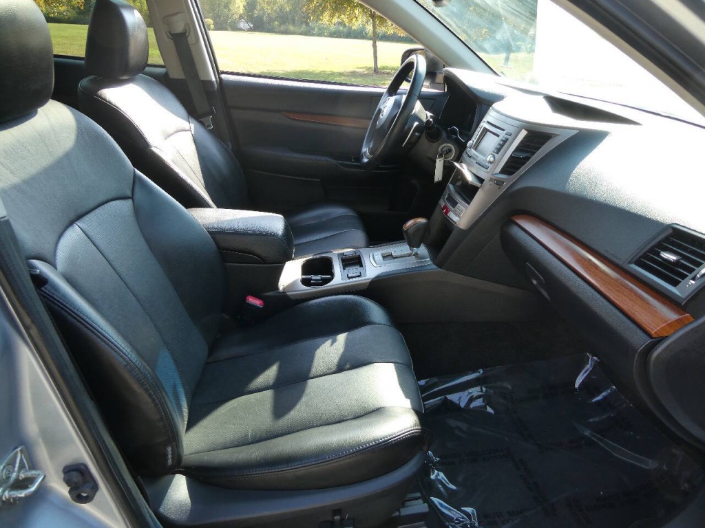 2014 Subaru Outback Image 23