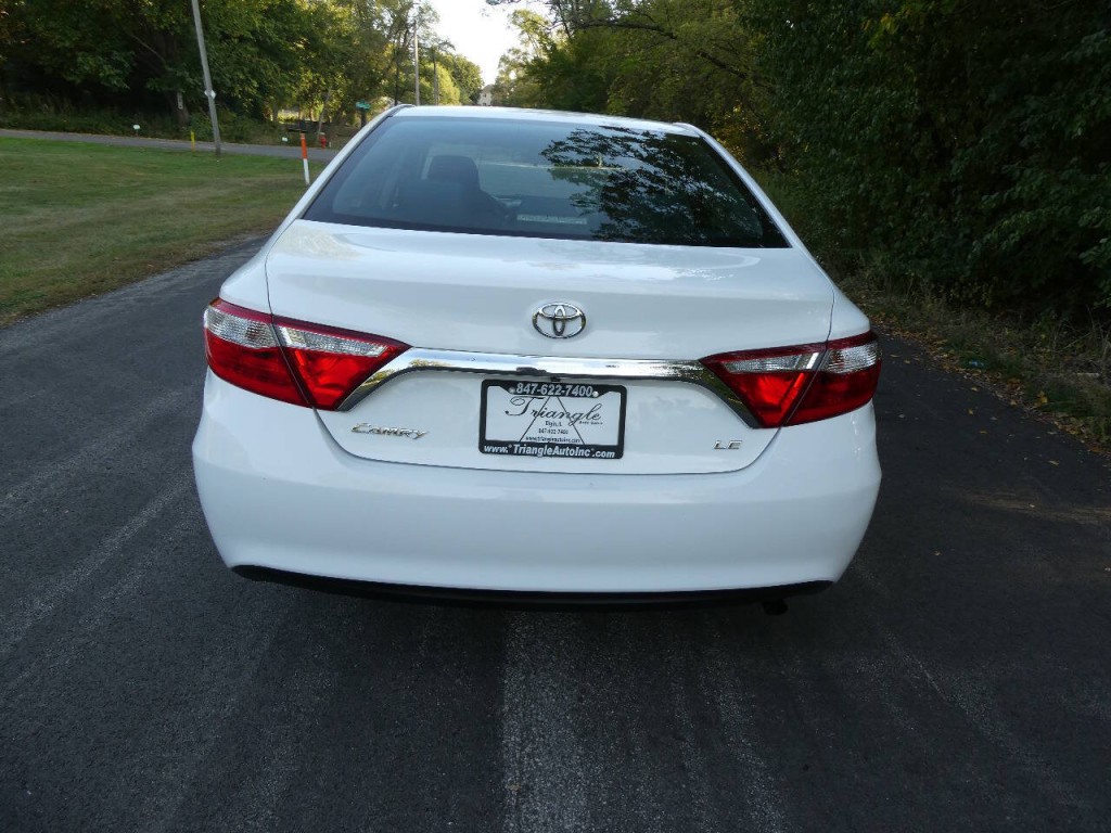 2016 Toyota Camry Image 5