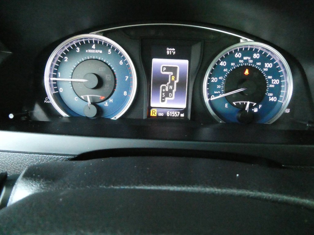 2016 Toyota Camry Image 13