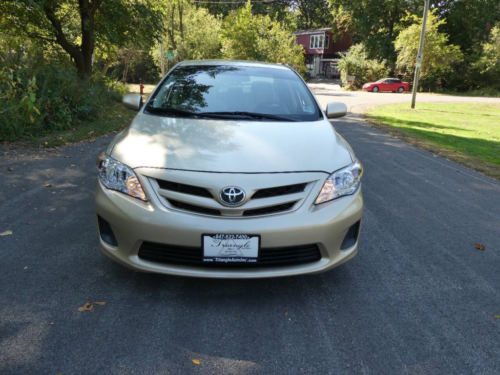 2012 Toyota Corolla Image 2