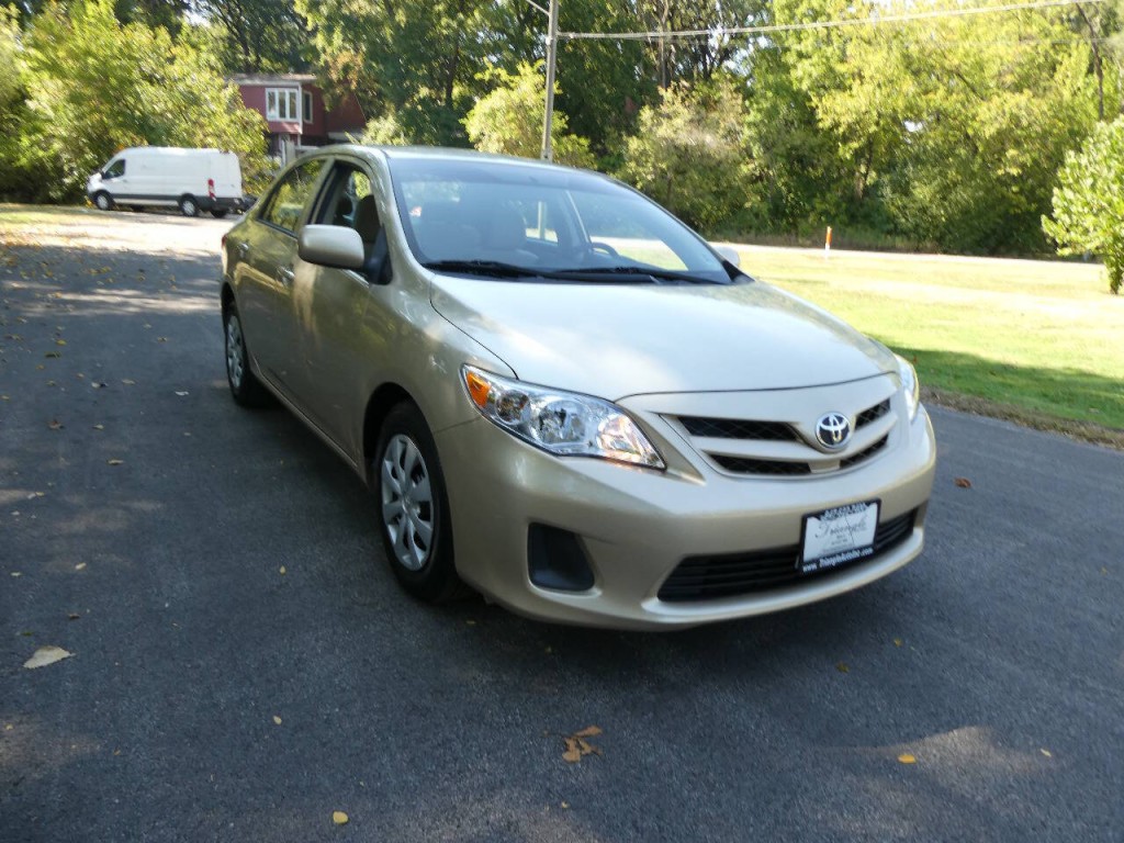2012 Toyota Corolla Image 3