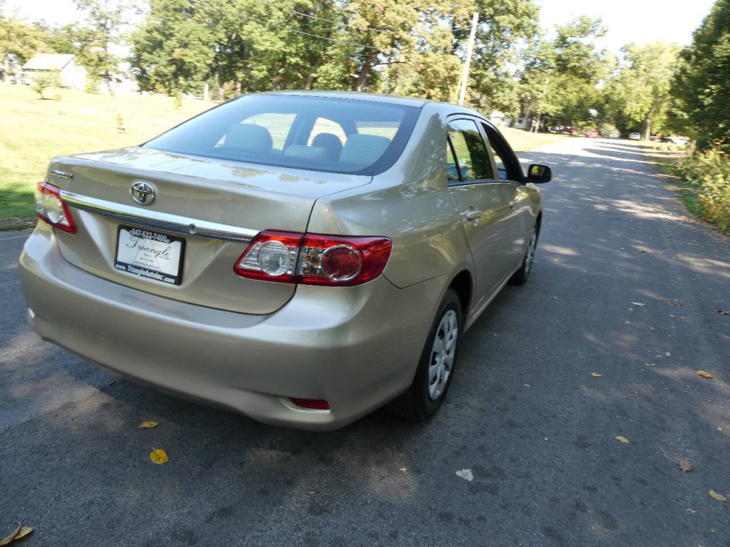 2012 Toyota Corolla Image 5