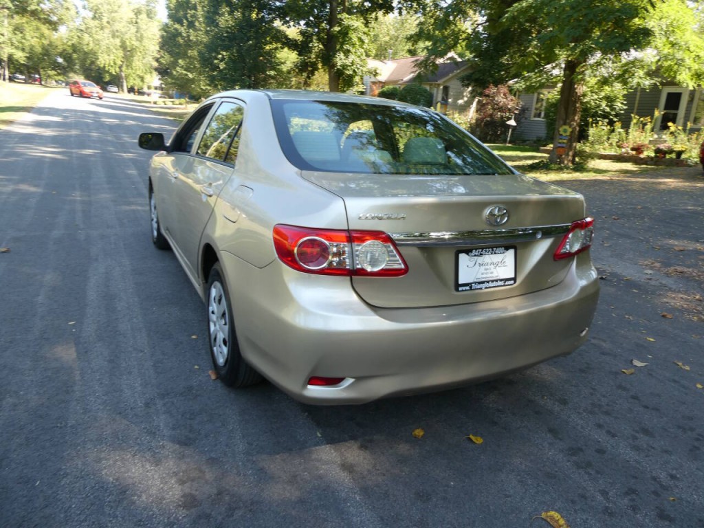 2012 Toyota Corolla Image 7